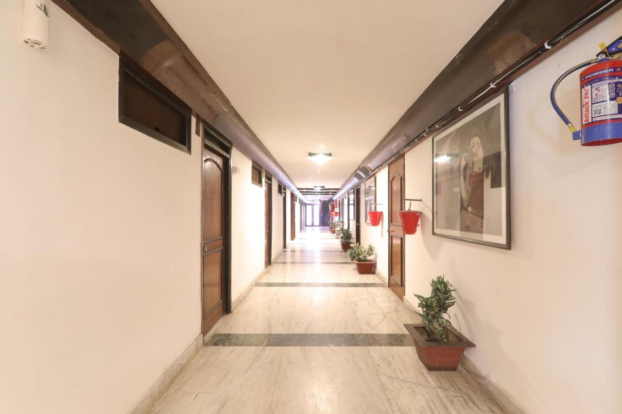 Hotel Mohan Lucknow Exteriör bild